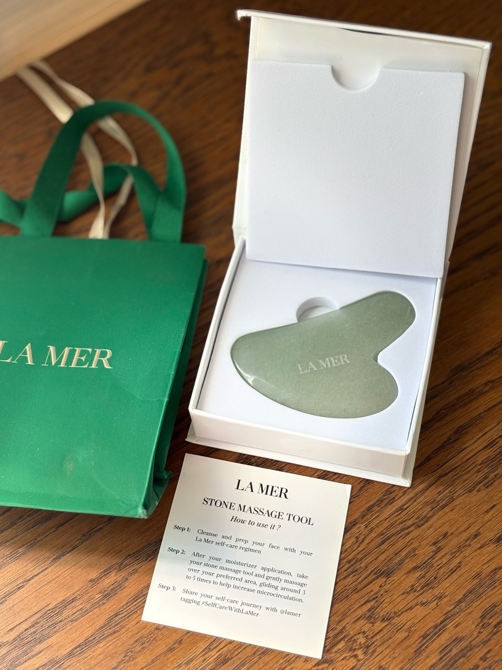 La Mer Green Gua Sha Facial Massage Stone